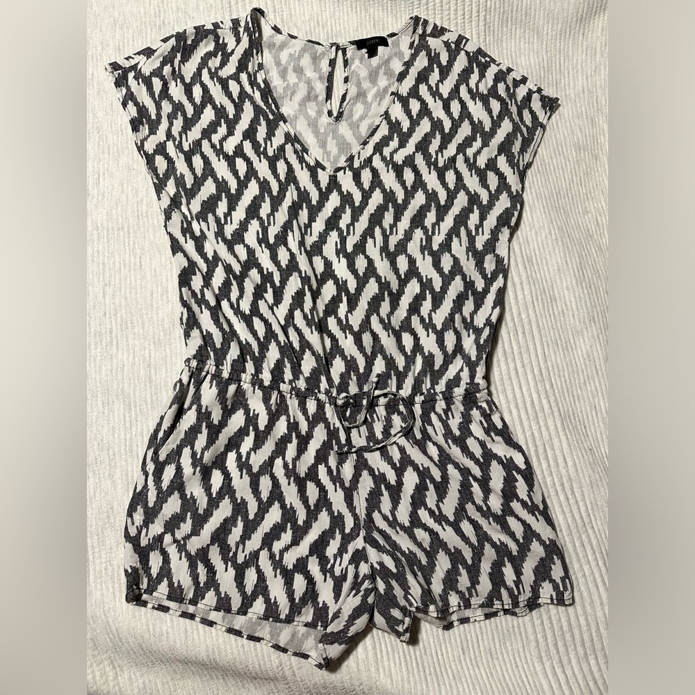 J. Crew shorts romper lightweight v neck black and white size S